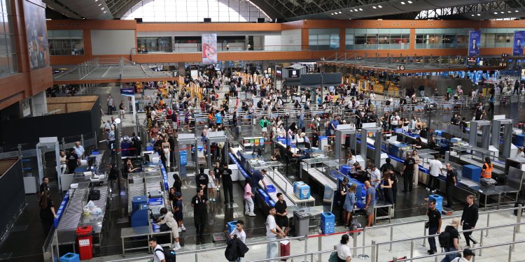 Yanlış havalimanından uçmak binlerce liraya mal olabilir