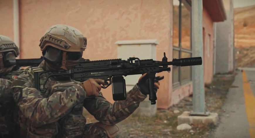 KALEKALIP’tan iki yeni hafif makineli tüfek hamlesi