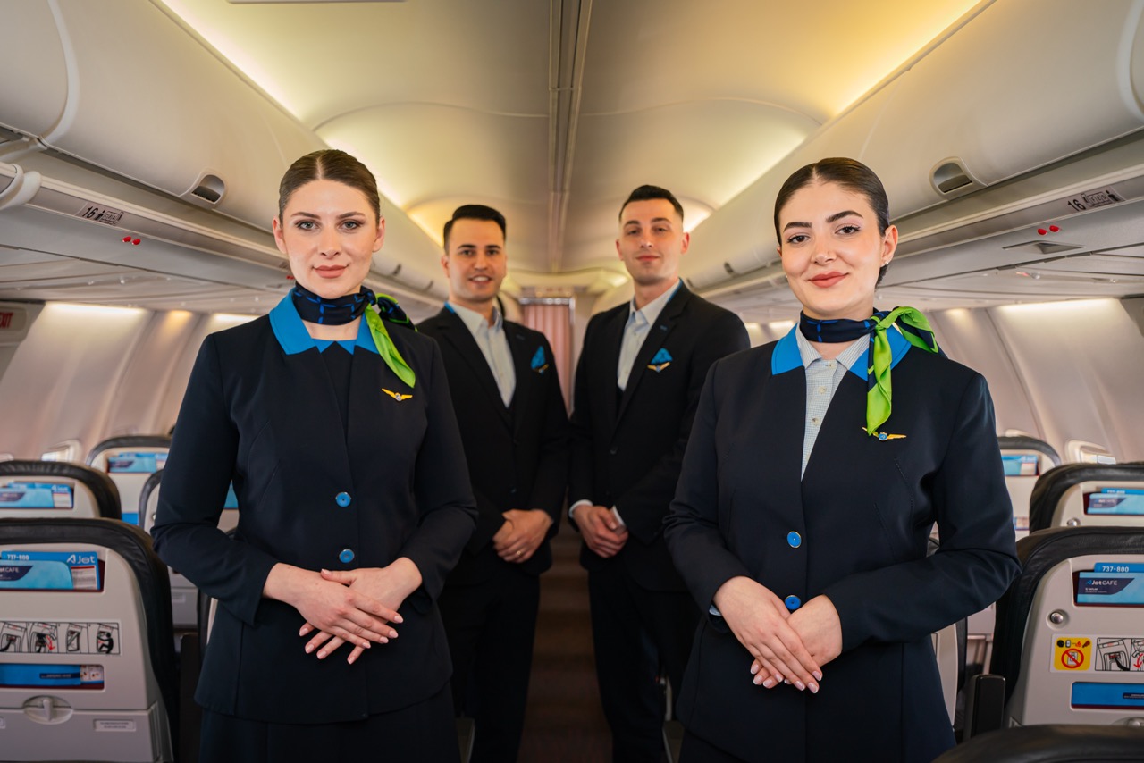 AJet Havaylları’ndan 9 dolara 72 bin koltuk