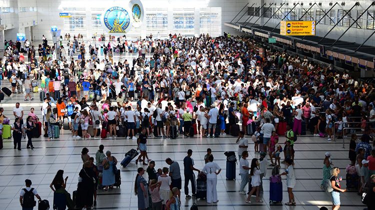 Antalya 2026’ya 1 milyon yolcuyla başladı